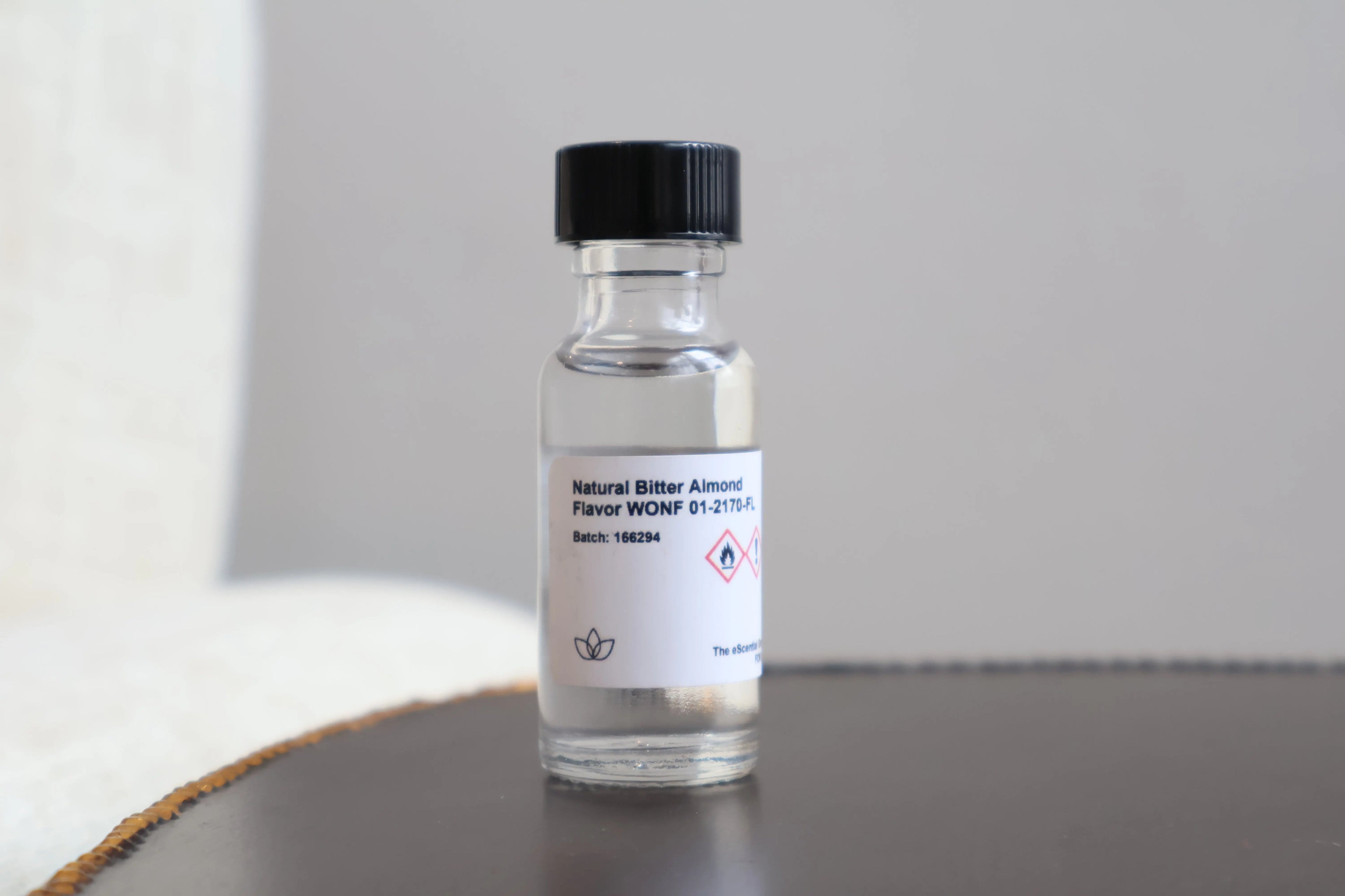 Natural Bitter Almond Flavor Escential Group