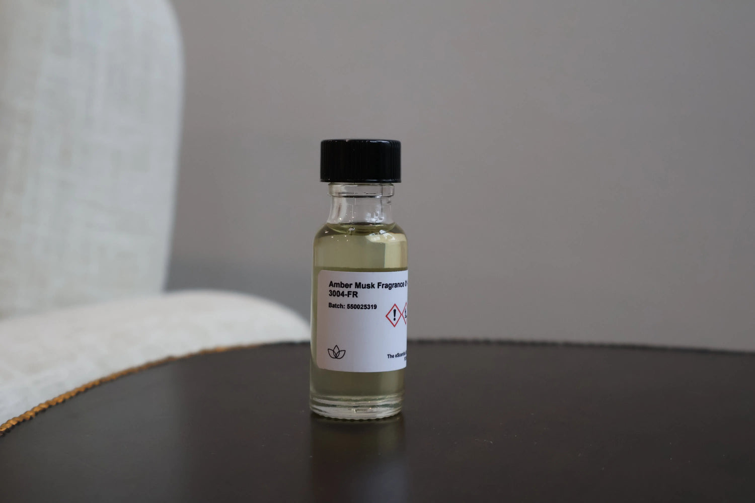 Amber Musk Fragrance Escential Group